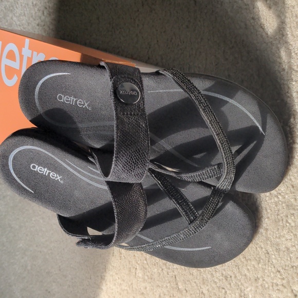 Aetrex Izzy Sparkle sandals - Picture 3 of 4